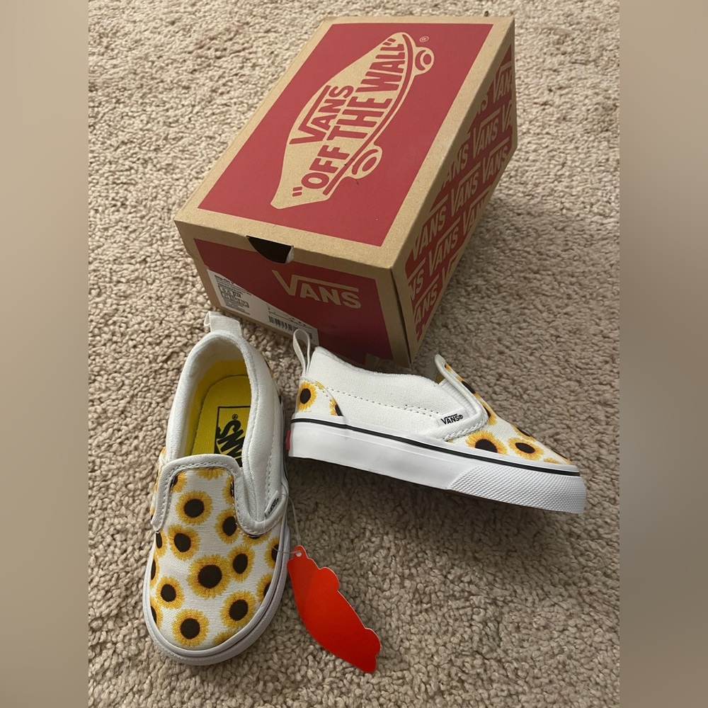 NWT Toddler 5.5 Sunflower Vans